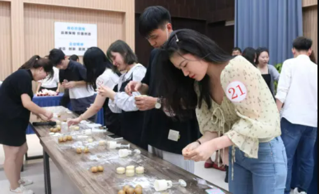 喜迎二十大 歡度中秋節(圖1) 333.jpg